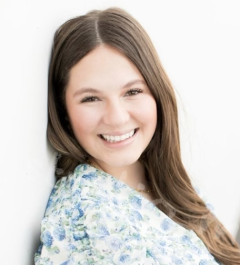 Mia Grust